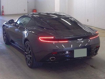 ASTON MARTIN DB11 - 2