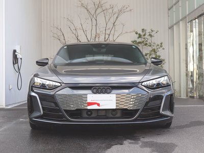 AUDI RS E-TRON GT - 3