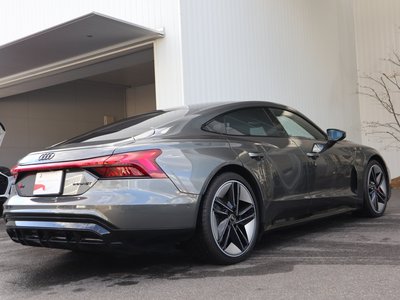 AUDI RS E-TRON GT - 10