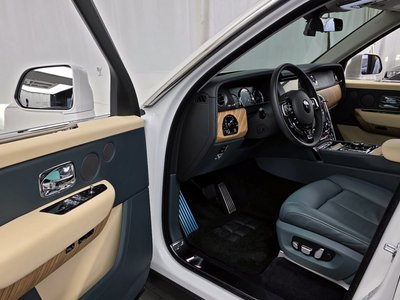 ROLLS-ROYCE CULLINAN - 10