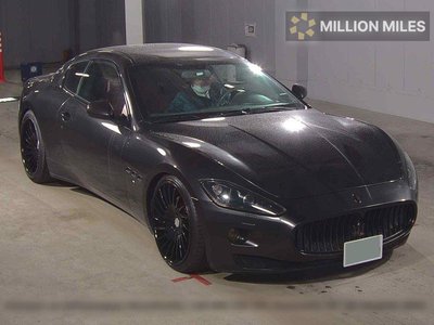 MASERATI GRANTURISMO - 1