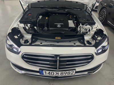 MERCEDES-BENZ E-CLASS - 7