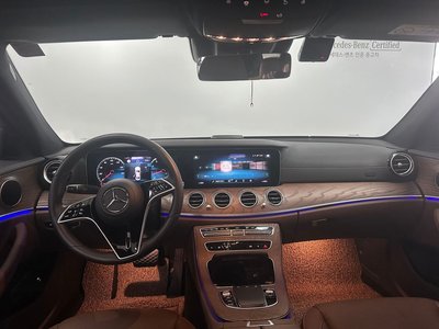 MERCEDES-BENZ E-CLASS - 4