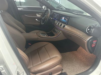 MERCEDES-BENZ E-CLASS - 9