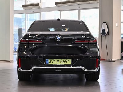 2025 BMW 7 SERIES — фото 4