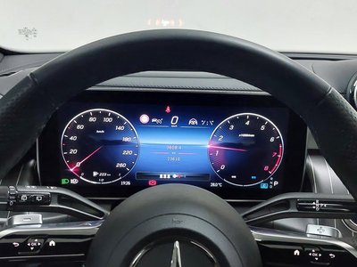 MERCEDES-BENZ GLC - 8