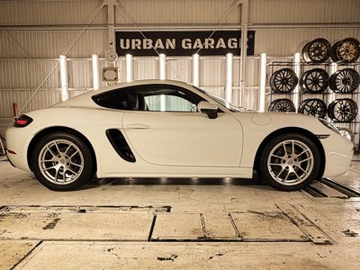 PORSCHE 718 - 2
