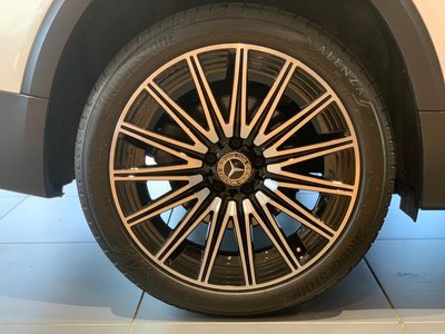 MERCEDES-BENZ GLB - 9