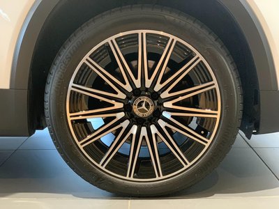 MERCEDES-BENZ GLB - 8