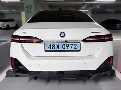 BMW I5 - 4