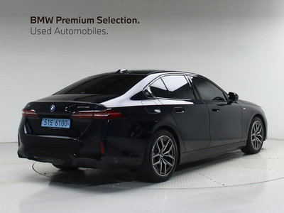 صورة 3 لـ 2025 BMW I5