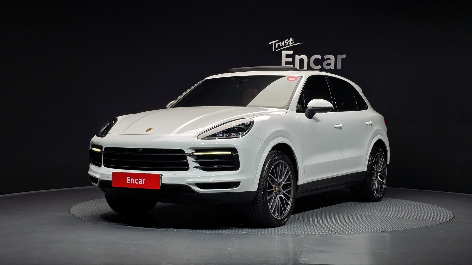 PORSCHE CAYENNE - View 1