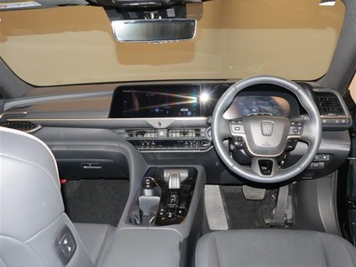 2024 Toyota CROWN SPORT photo 5