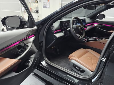2025 BMW 5 SERIES — миниатюра 13