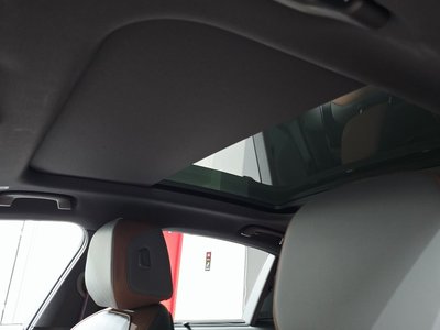 2025 BMW 5 SERIES — миниатюра 26