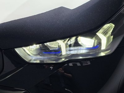 2025 BMW 5 SERIES — фото 9