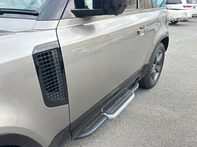 LAND ROVER DEFENDER - 10