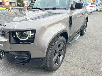 LAND ROVER DEFENDER - 9