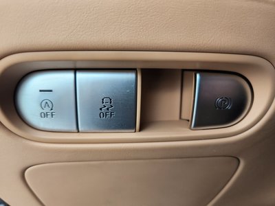 2023 Genesis G90 (RS4) thumbnail 17