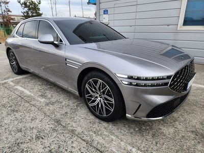 2023 Genesis G90 (RS4) photo 2