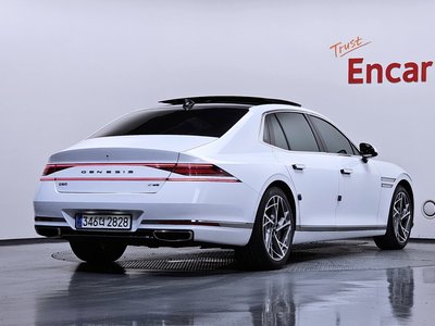 صورة 3 لـ 2022 Genesis G90 (RS4)