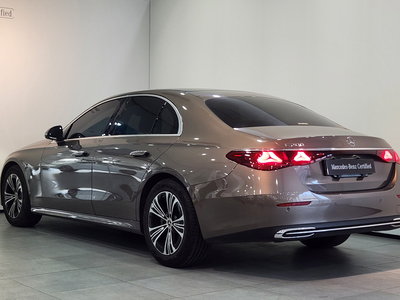 MERCEDES-BENZ E-CLASS - 5