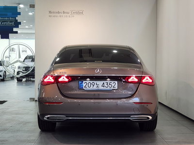 MERCEDES-BENZ E-CLASS - 3