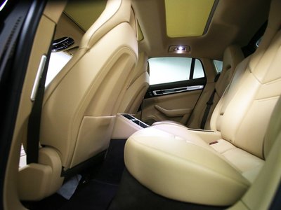 2023 Porsche PANAMERA — миниатюра 19