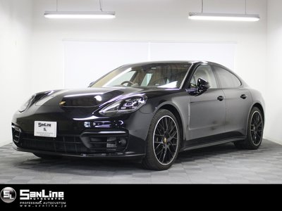 2023 Porsche PANAMERA photo 1