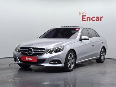 MERCEDES-BENZ E-CLASS - 1