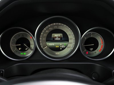 MERCEDES-BENZ E-CLASS - 8