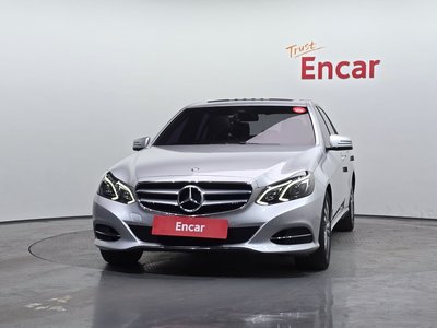 MERCEDES-BENZ E-CLASS - 2