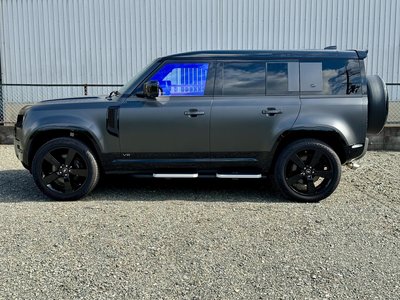 LAND ROVER DEFENDER - 7