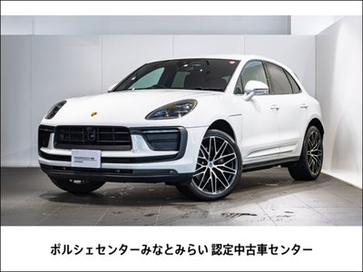 PORSCHE MACAN - 1