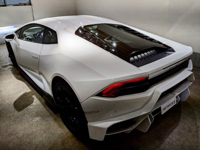 LAMBORGHINI HURACAN - 8
