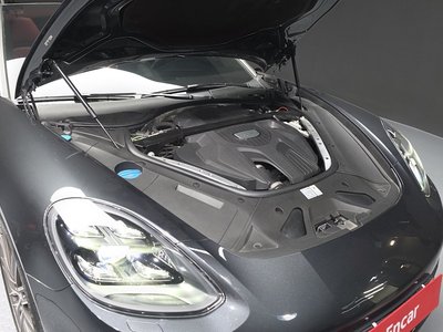 PORSCHE PANAMERA - 7