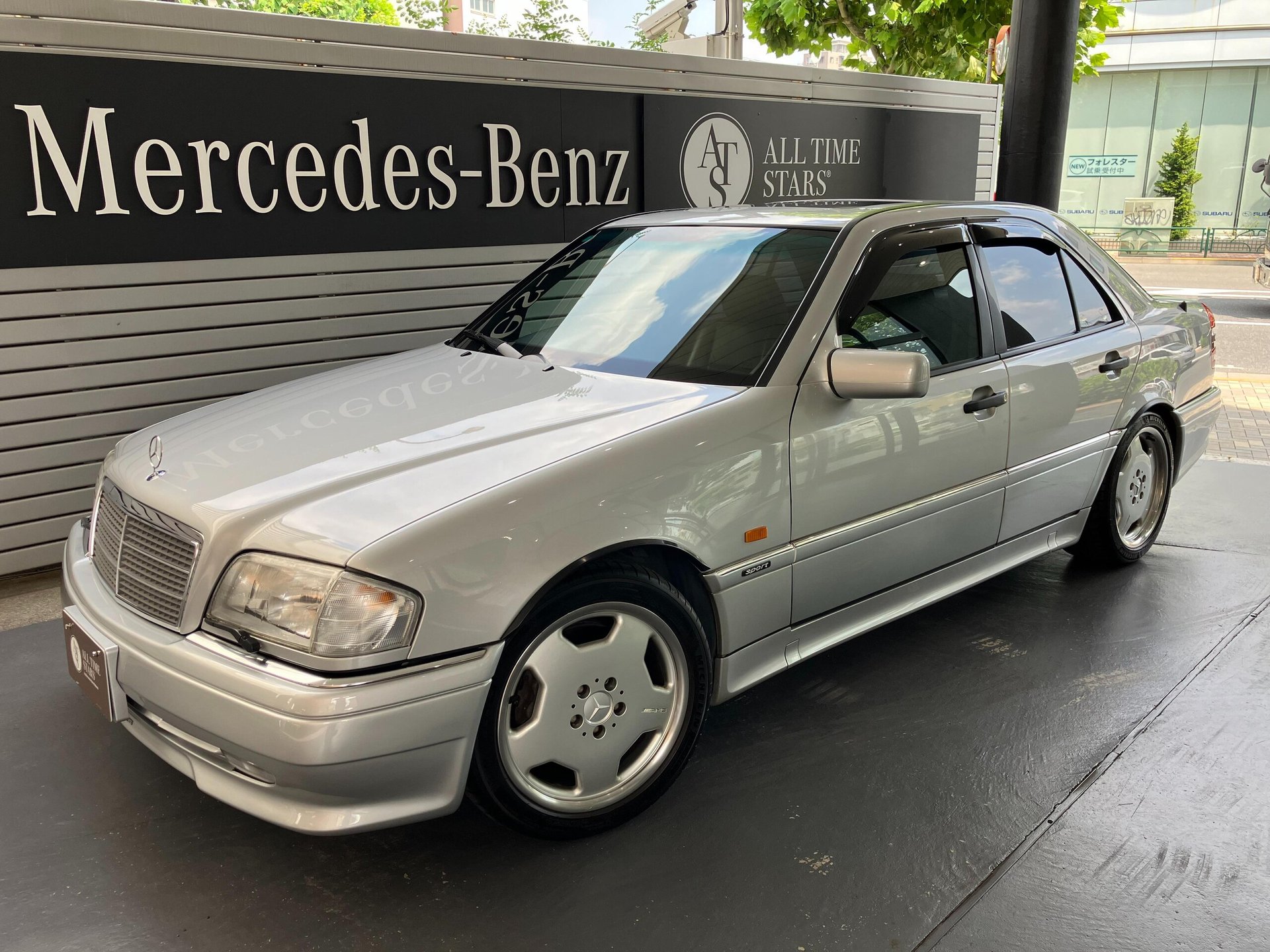 MERCEDES-BENZ C-CLASS - View 1