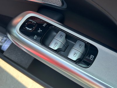 صورة مصغرة 25 لـ 2025 Mercedes-BENZ E-CLASS