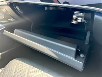 صورة مصغرة 49 لـ 2025 Mercedes-BENZ E-CLASS
