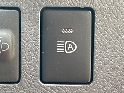 TOYOTA LAND CRUISER 70 - 8