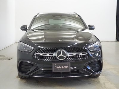 MERCEDES-BENZ GLA - 4