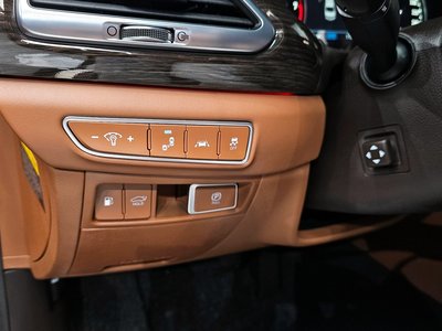 2021 Genesis G90 thumbnail 16