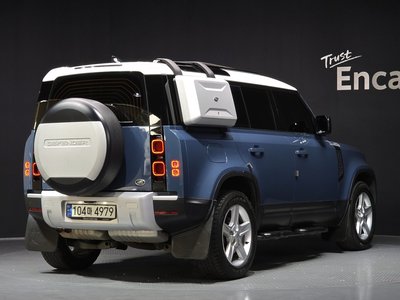 LAND ROVER DEFENDER - 4