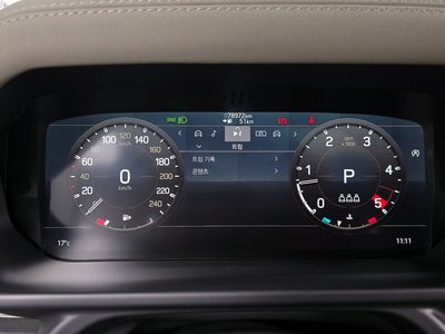 LAND ROVER DEFENDER - 8