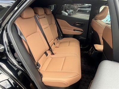 صورة 8 لـ 2024 Toyota CROWN SPORT