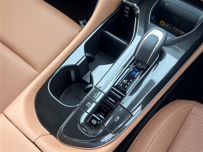 2024 Toyota CROWN SPORT — миниатюра 12