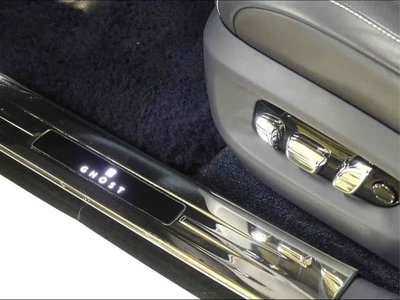 ROLLS-ROYCE GHOST - 10
