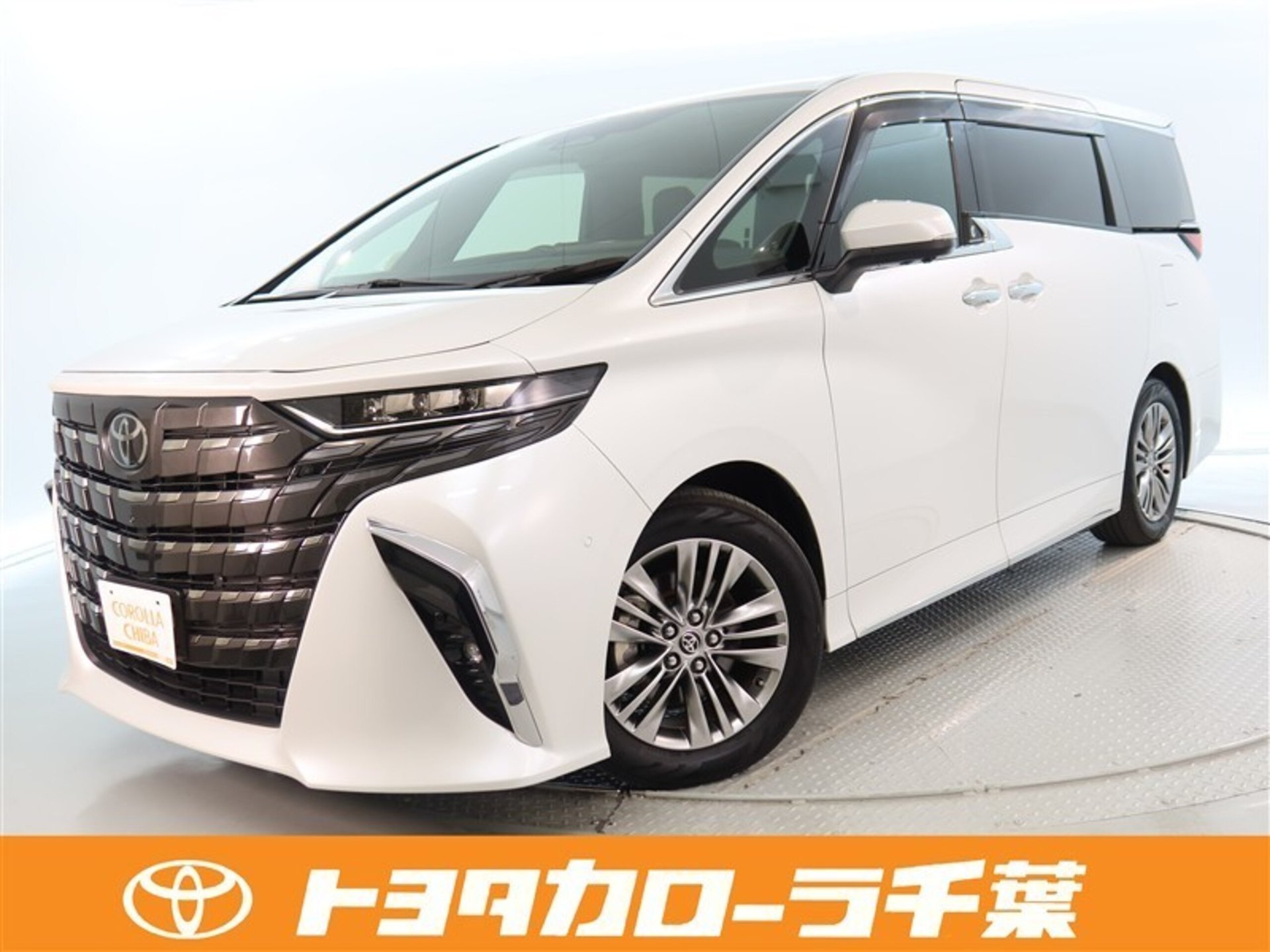 TOYOTA ALPHARD - View 1