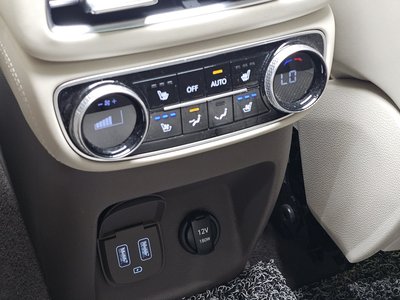 2020 Genesis GV80 thumbnail 17