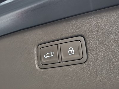 2020 Genesis GV80 thumbnail 18